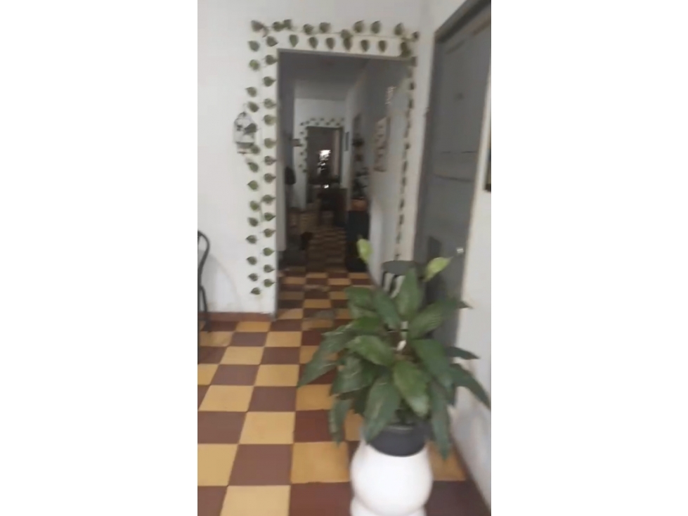 VENTA CASA 1 PISO BELLO MANCHESTER IDEAL PARA FLIPPING — foto 2