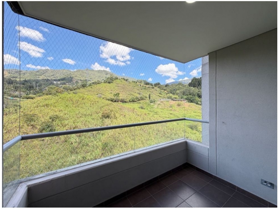 APARTAMENTO EN VENTA ENVGADO VIA AL SALADO UNIDAD CERRADA — foto 2