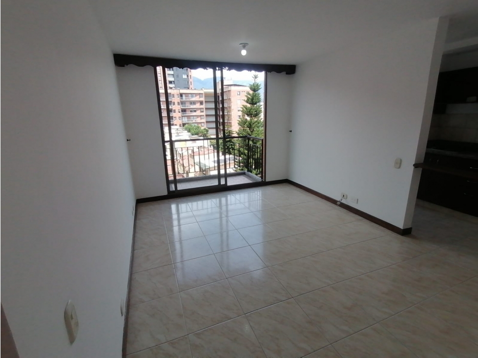 SE ARRIENDA APARTAMENTO EN ENVIGADO URBANIZACION FLORES DE MAYORCA — foto 3