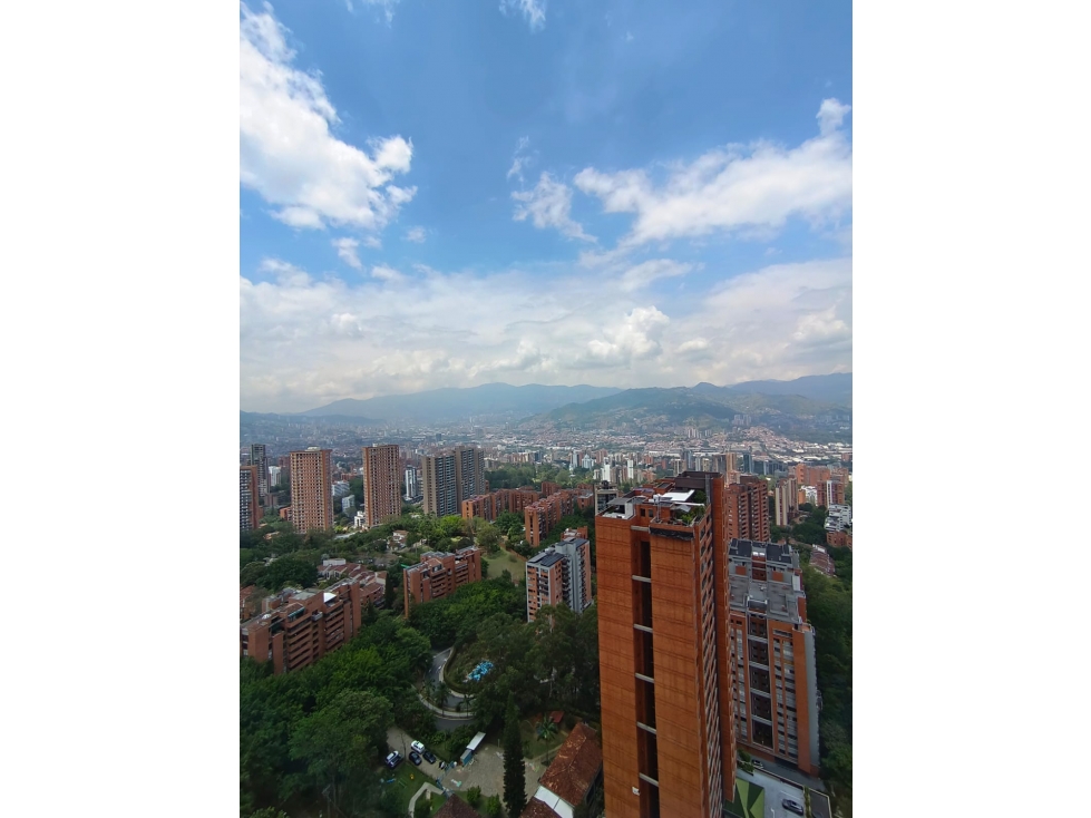 Venta de apartamento en El Poblado con gran balcón y vista NUEVO — foto 6