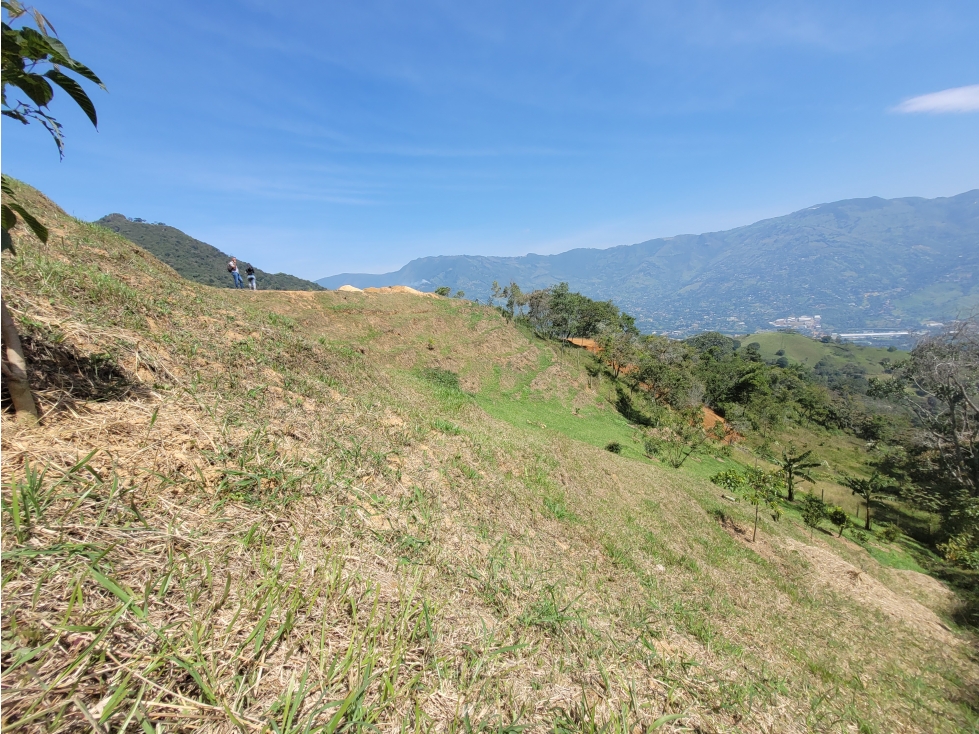 SE VENDE LOTE EN GIRARDOTA - HERMOSA PANORÁMICA - 6