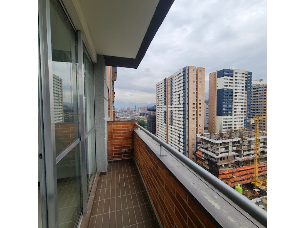 Apartamento en venta El Poblado, sector Ciudad del río.