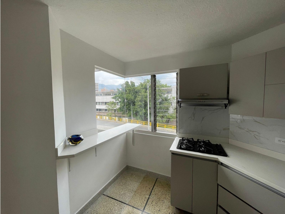 ALQUILER DE HERMOSO APARTAMENTO EN CONQUISTADORES — foto 4