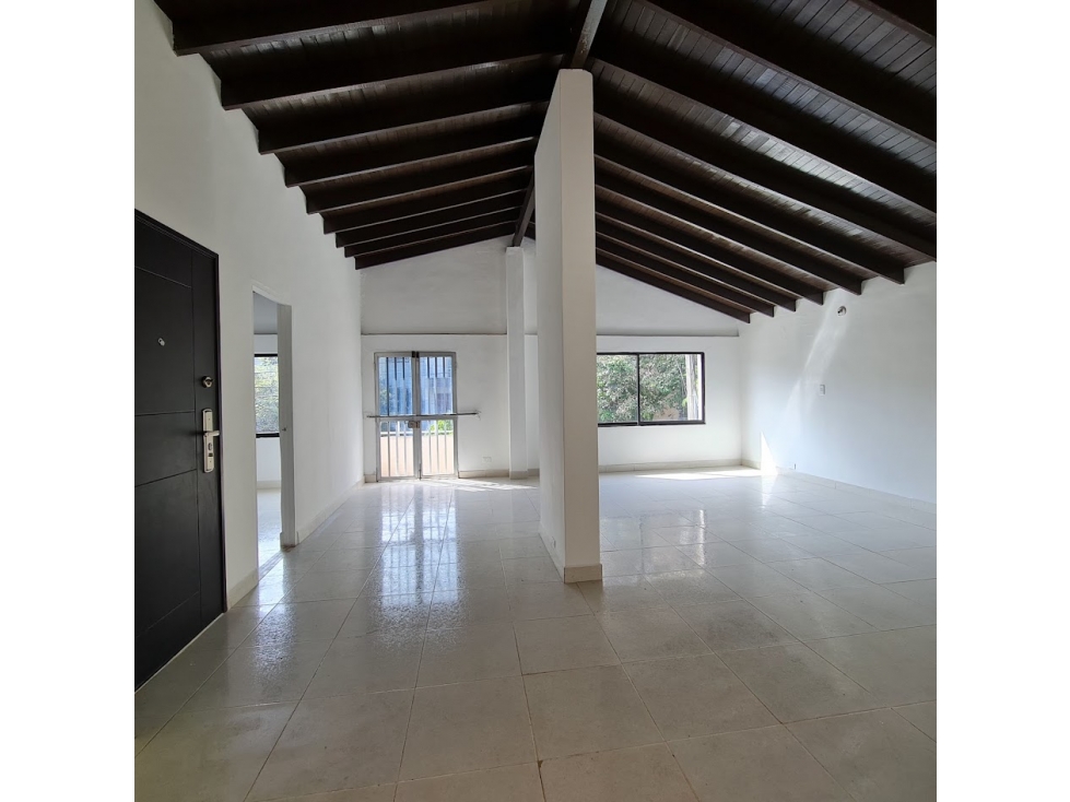 Casa piso 1 y 2 ph en venta El poblado, Manila. — foto 4