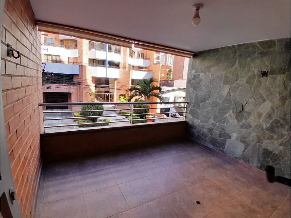 APARTAMENTO LAURELES, CERCA AL SEGUNDO PARQUE