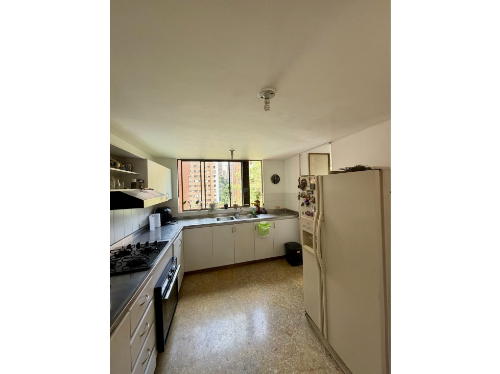 VENTA DE ESPECTACULAR APARTAMENTO EN MEDELLÍN, EL POBLADO — foto 6
