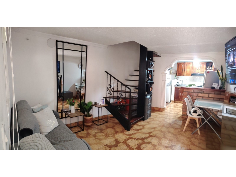 VENTA DE CASA EN NIQUIA TERRANOVA 3 NIVELES CERCA A PUERTA DEL NORTE — foto 2