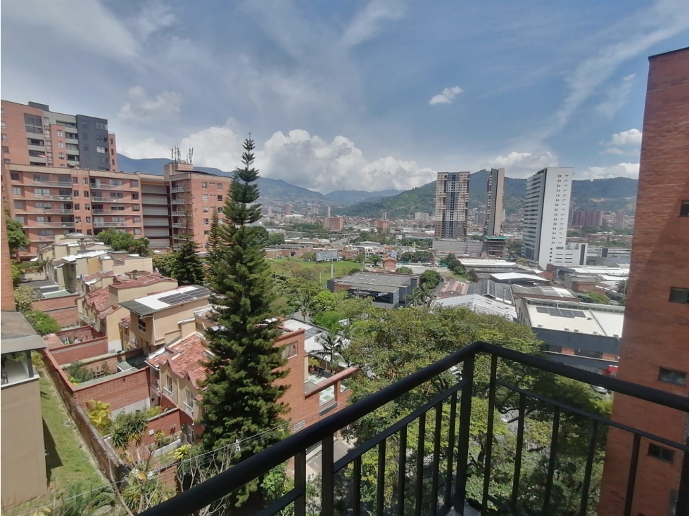 SE ARRIENDA APARTAMENTO EN ENVIGADO URBANIZACION FLORES DE MAYORCA — foto 2