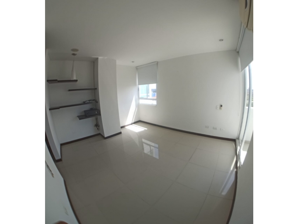 VENTA DE APARTAMENTO EN MANGA BARLOVENTO — foto 3