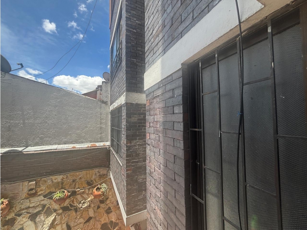 Edificio en venta cinco pisos barrio alcazarez — foto 3