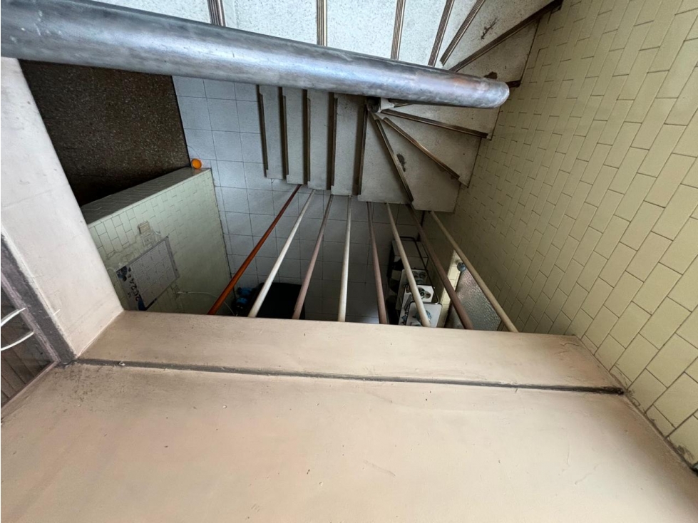 Vendo amplia casa para remodelar o desarrollar proyecto en Chapinero — foto 2