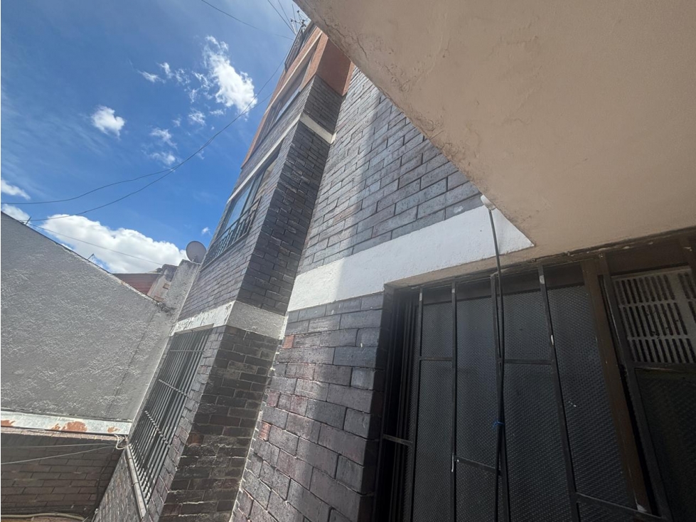Edificio en venta cinco pisos barrio alcazarez — foto 2