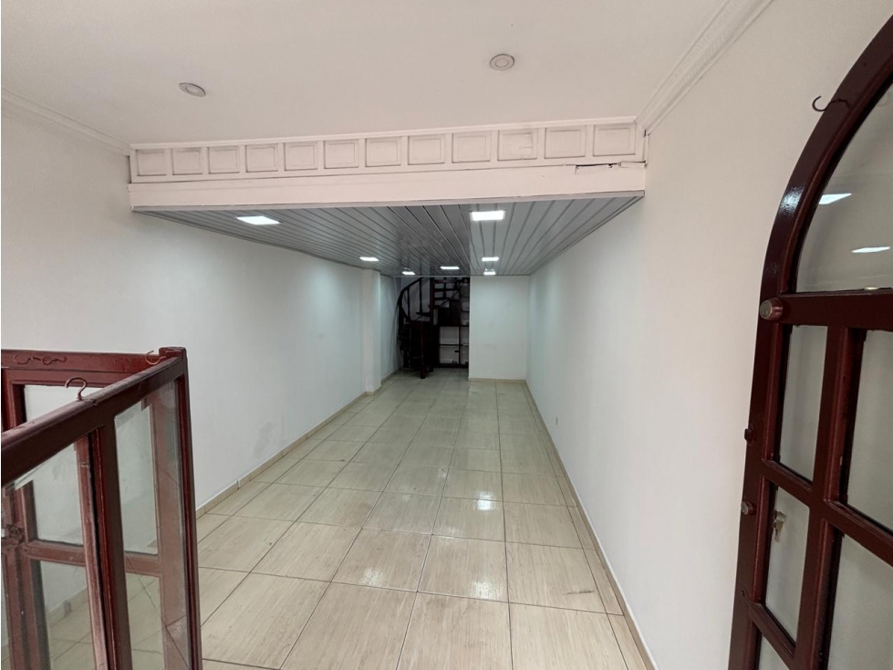 Arriendo local comercial en Subazar - 4