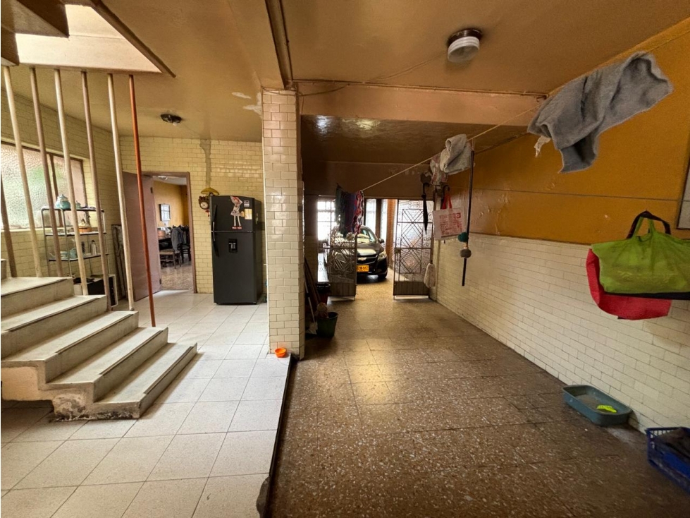 Vendo amplia casa para remodelar o desarrollar proyecto en Chapinero — foto 3