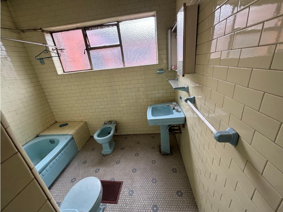 Vendo amplia casa para remodelar o desarrollar proyecto en Chapinero — foto 5