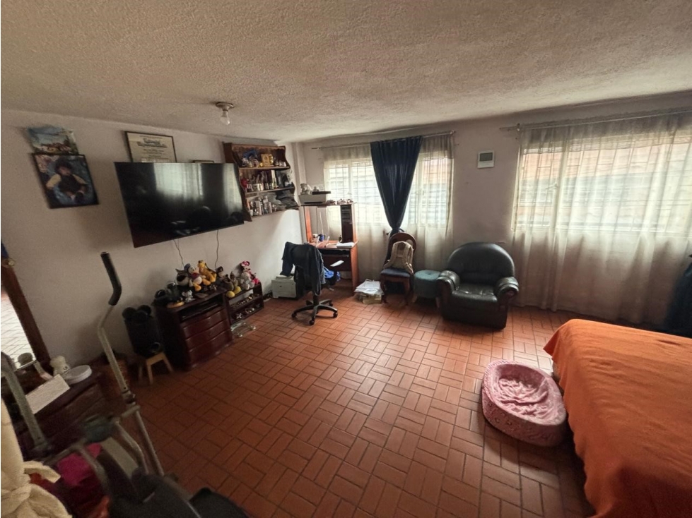 Vendo casa en las Ferias para proyecto o bodega