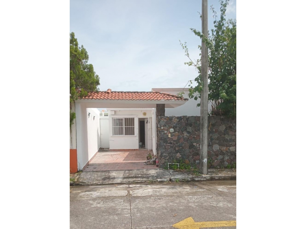 CASA EN RENTA FRACC. PUENTE MORENO - 1
