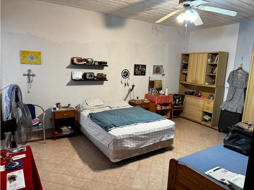 CASA EN VENTA EN AV. FLORES MAGON - 3