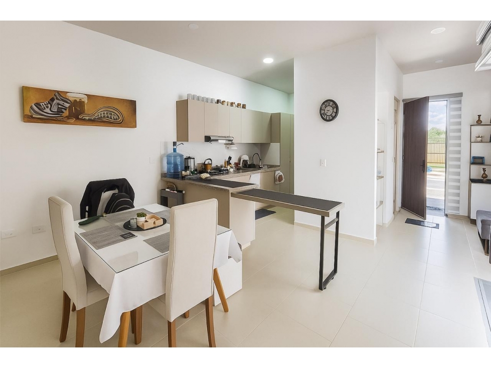 SE VENDE CASA - CERRITOS