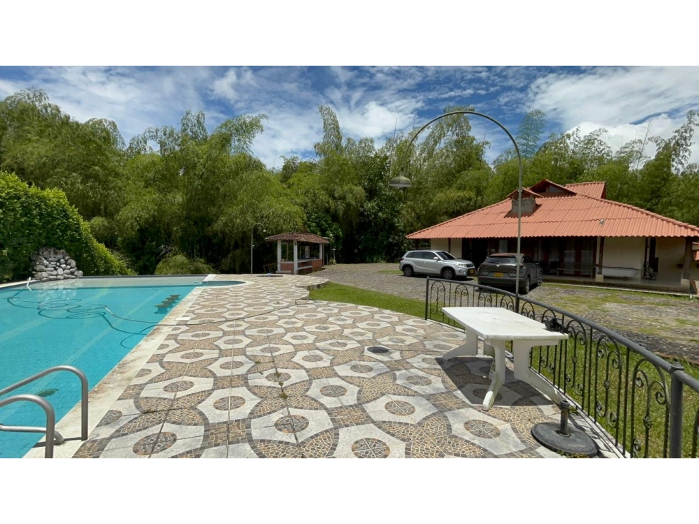 Casa campestre en venta - Cerritos