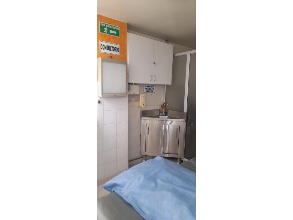 En venta consultorio/centro de Pereira - 2