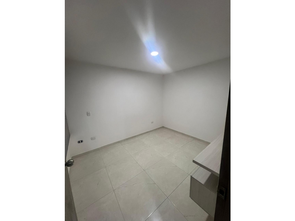 SE VENDE APTO SECTOR FRAILES - VIA DOSQUEBRADAS — foto 4