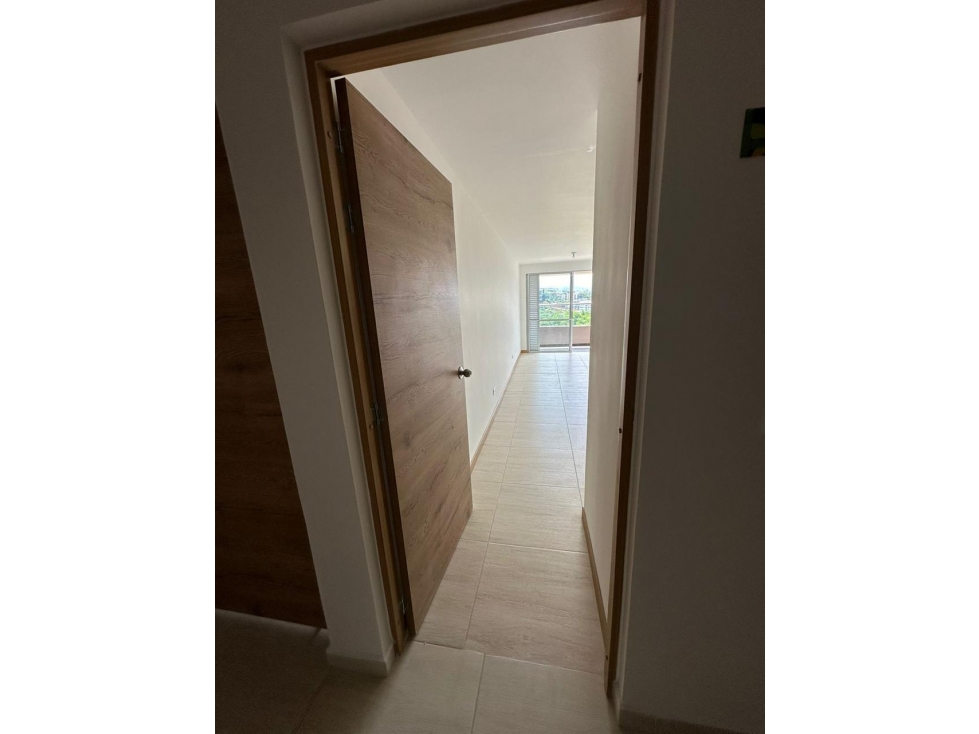 SE VENDE APTO - VIA CERRITOS — foto 2