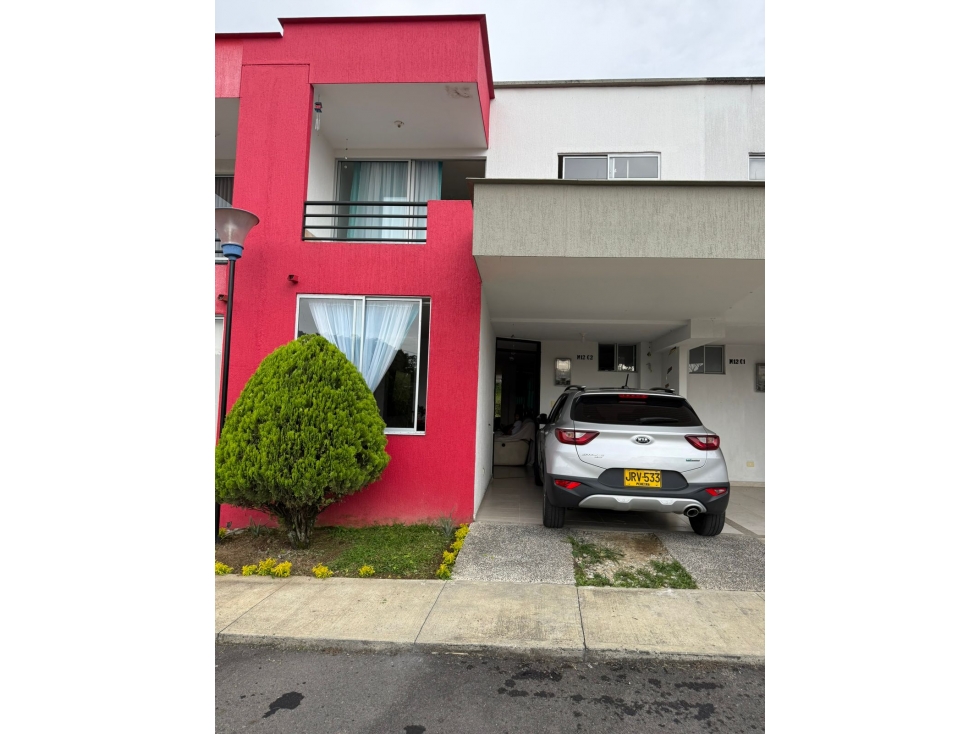 SE VENDE CASA DUPLEX - CUBA