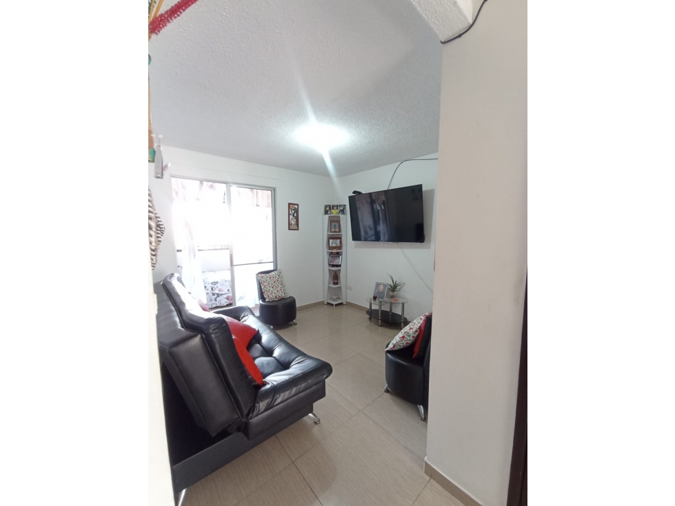 HERMOSA CASA EN VENTA - SECTOR SANTA ISABEL — foto 3