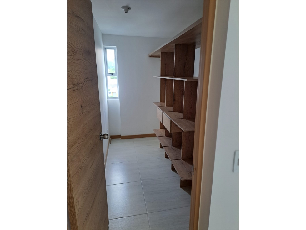 SE VENDE APTO - ENTRADA CERRITOS — foto 4