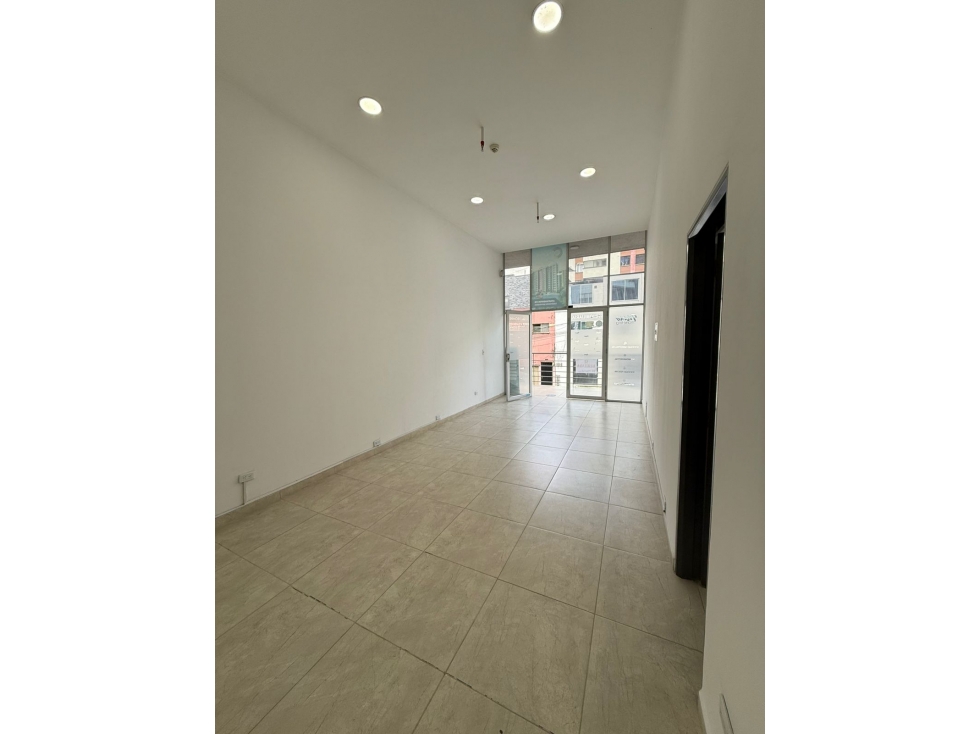 Local Comercial en Venta Zona estratégica — foto 2