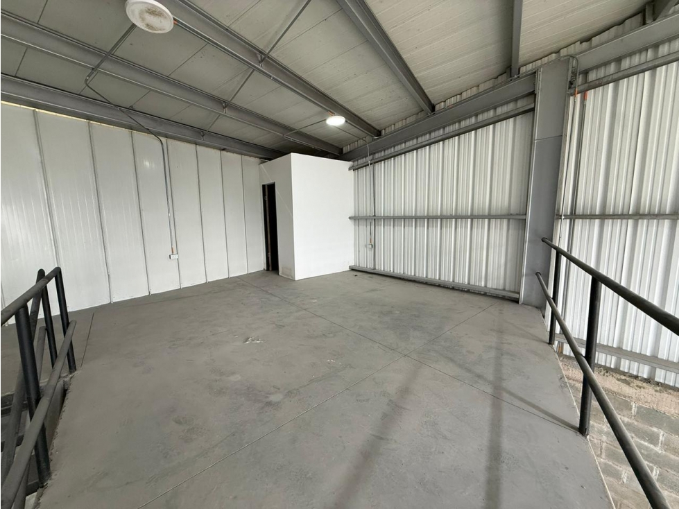Bodega en Renta - Dosquebradas - Sector Av El Pollo - 4