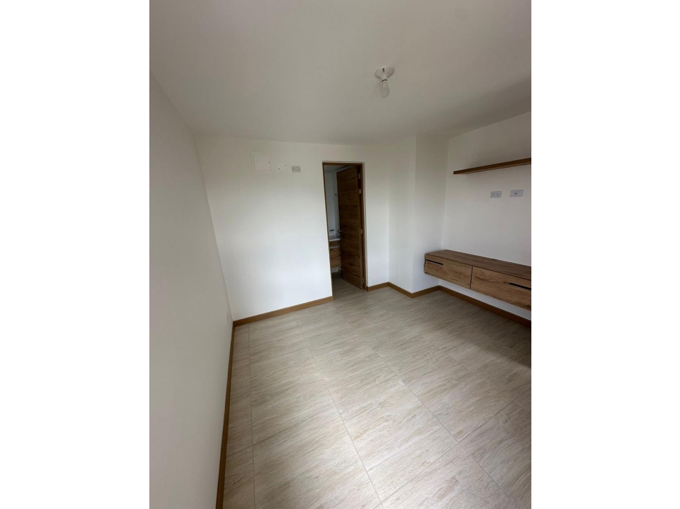 SE VENDE APTO - VIA CERRITOS — foto 4