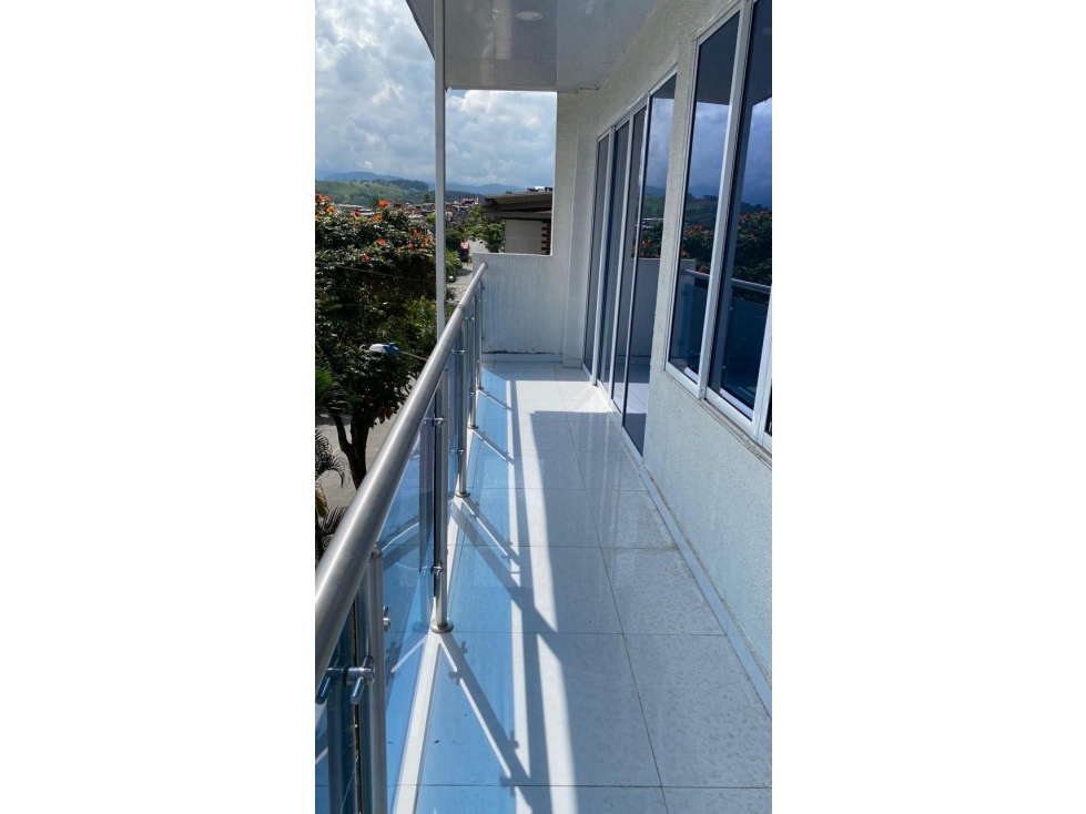 Edificio en venta - Montelibano? — foto 3