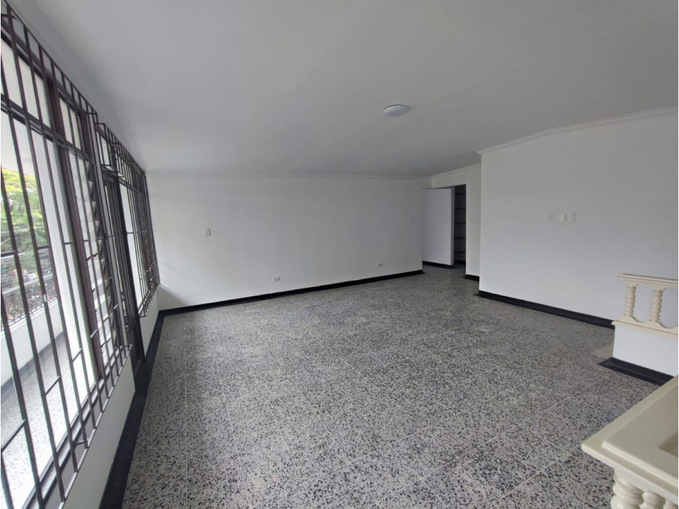 Casa en Venta / Renta x Piso - Pereira - Sector Av 30 de Agosto