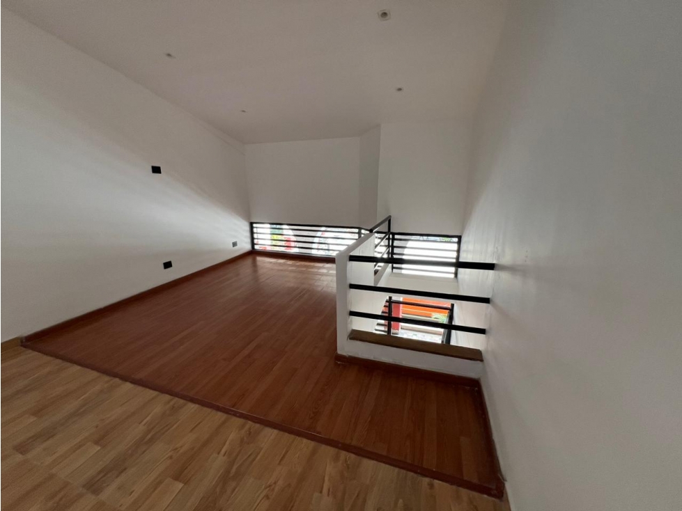 -Local comercial en venta/ circunvalar- ¡REMODELADO! - 5