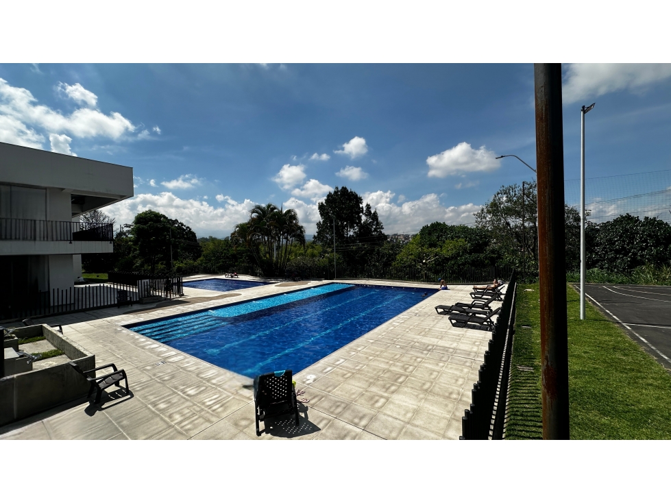 VENDO HERMOSO APARTAMENTO EN ALCÁZARES PEREIRA