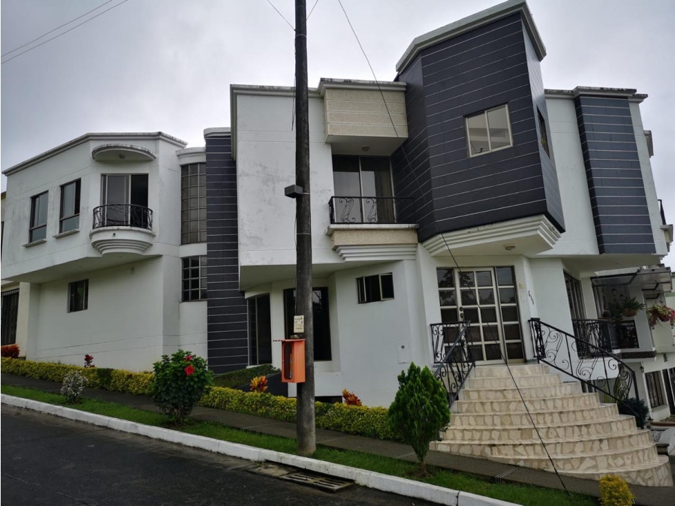 VENDO HERMOSA CASA EN SANTA ROSA DE CABAL - 1