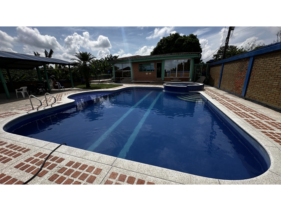 FINCA DE ALQUILER POR DÍAS MORELIA # 4 PEREIRA