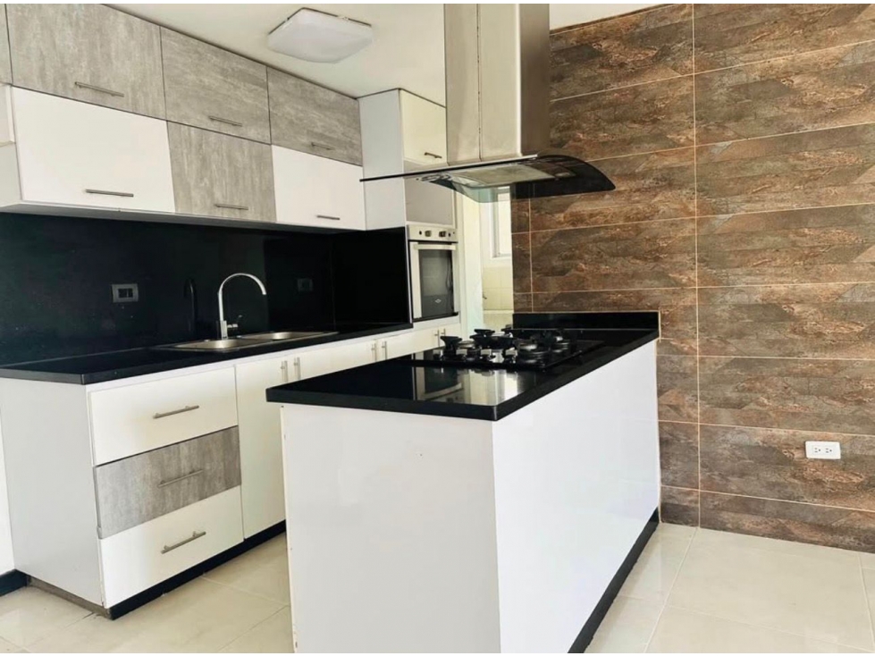VENDO HERMOSO PENTHOUSE EN SAN SEBASTIAN PEREIRA — foto 4