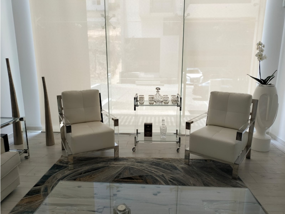 ESTUPENDA RESIDENCIA EN BOSQUE ESMERALDA CON GRAN DISEÑO — foto 5