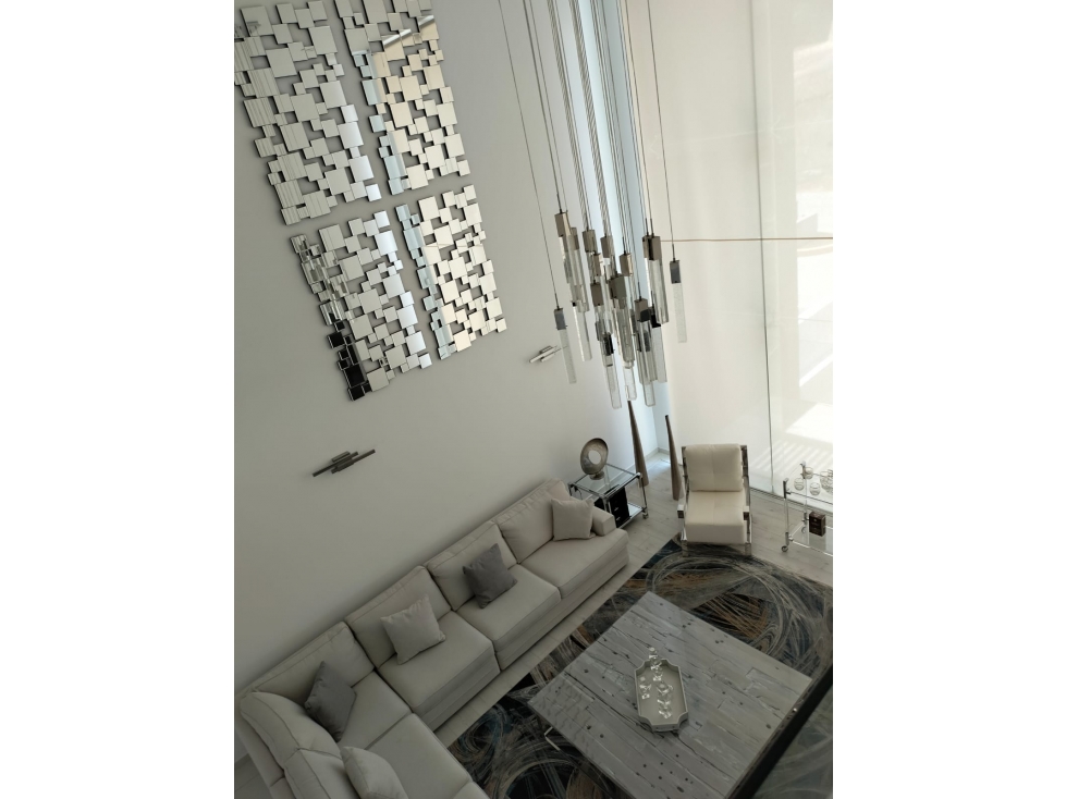 ESTUPENDA RESIDENCIA EN BOSQUE ESMERALDA CON GRAN DISEÑO — foto 2