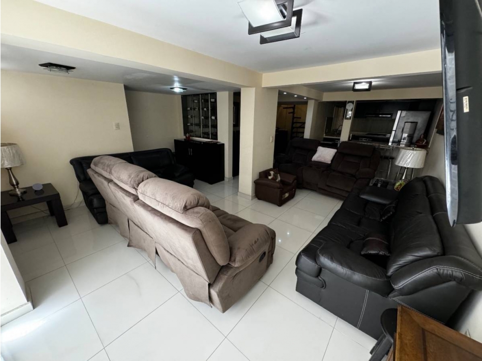 ACOGEDORA Y REMODELADA CASA EN CUAUTITLÁN IZCALLI — foto 2