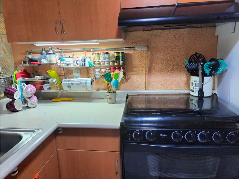 APROVECHA Y REMODELA ESTA CASA CON BUENOS ESPACIOS — foto 4