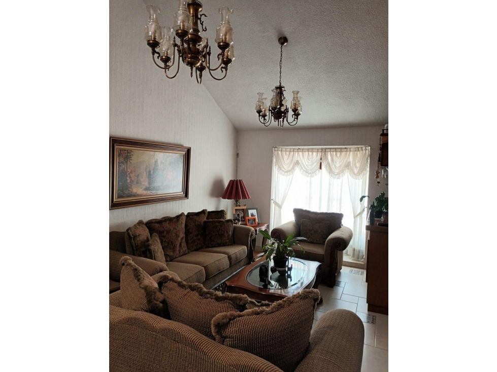 BONITA Y FUNCIONAL CASA CON BUENOS ESPACIOS — foto 5