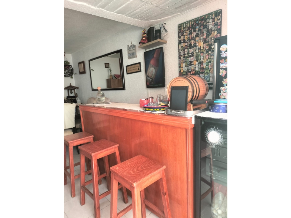 APROVECHA Y REMODELA ESTA CASA CON BUENOS ESPACIOS — foto 2