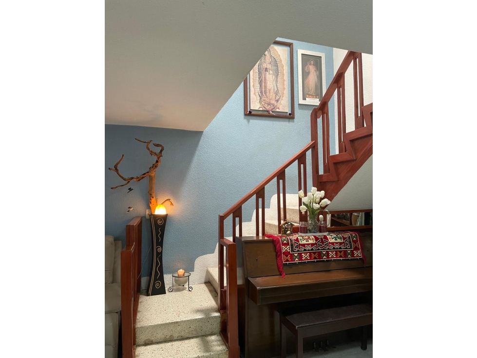APROVECHA Y REMODELA ESTA CASA CON BUENOS ESPACIOS — foto 6