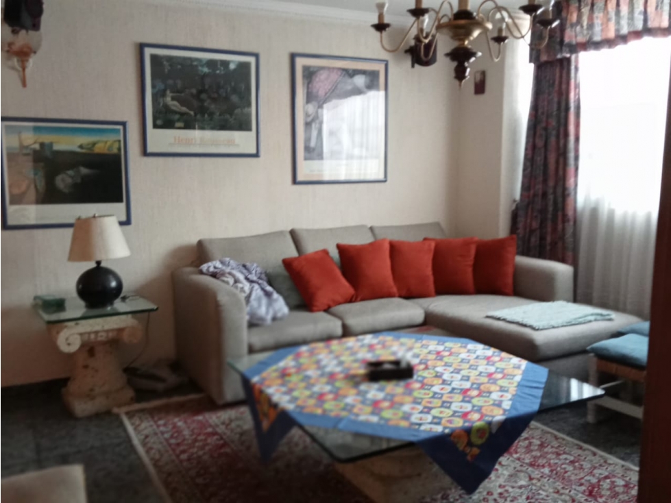 HERMOSA RESIDENCIA EN COLINAS DEL BOSQUE — foto 2