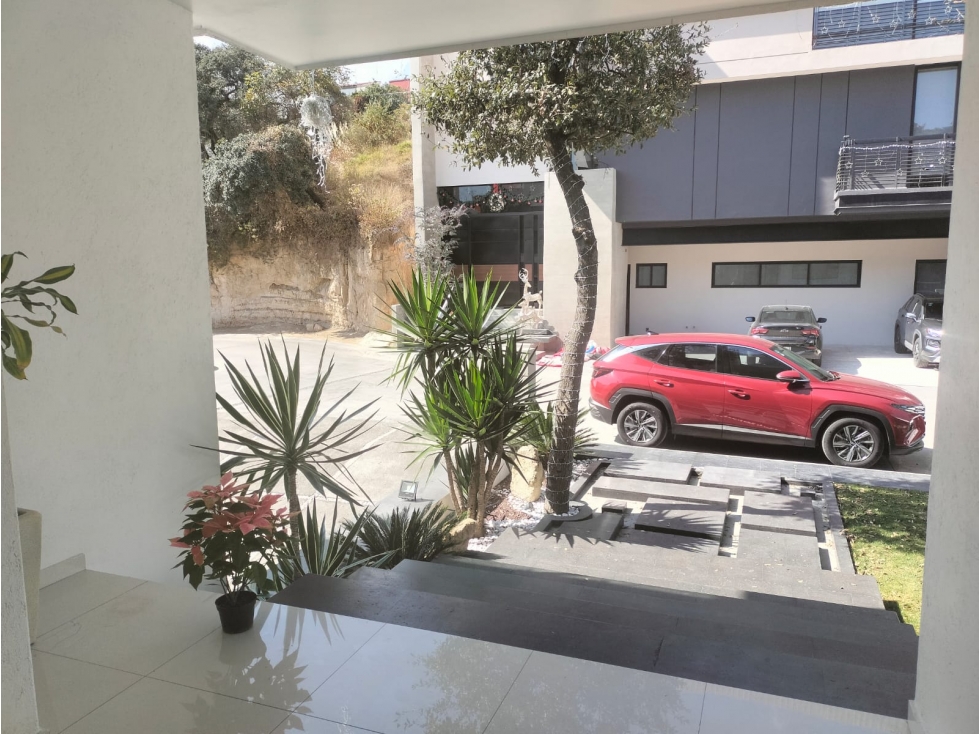 HERMOSA RESIDENCIA EN BOSQUE ESMERALDA CON GRAN DISEÑO — foto 6