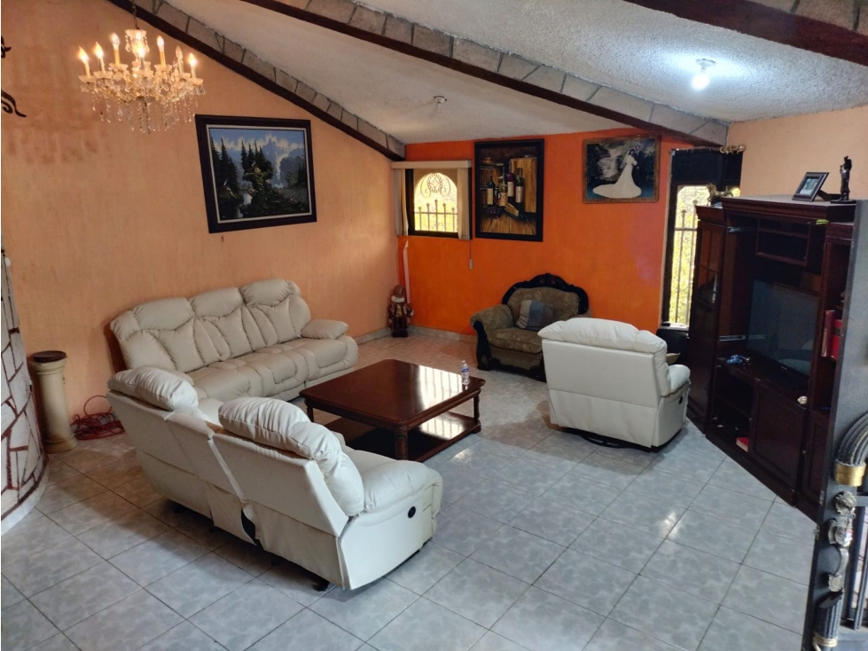 HERMOSA PROPIEDAD EN SANTA ANA JILOTZINGO — foto 5
